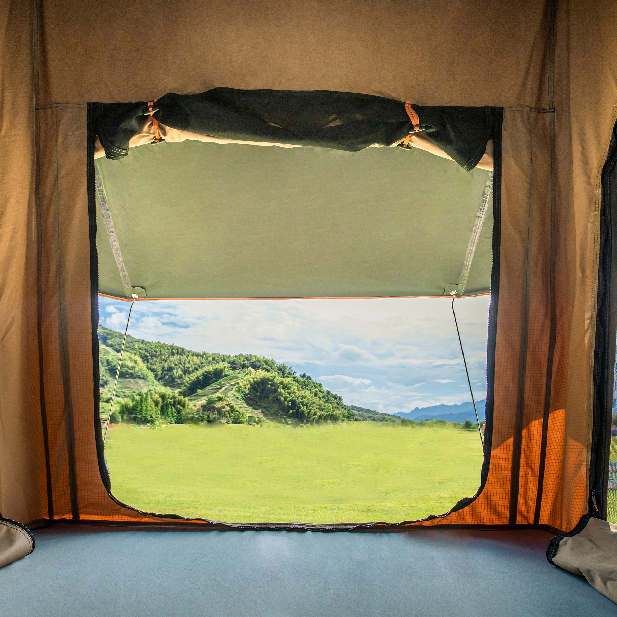 Trustmade Scout Max Black Hard Shell Beige Rooftop Tent with Roof Rack